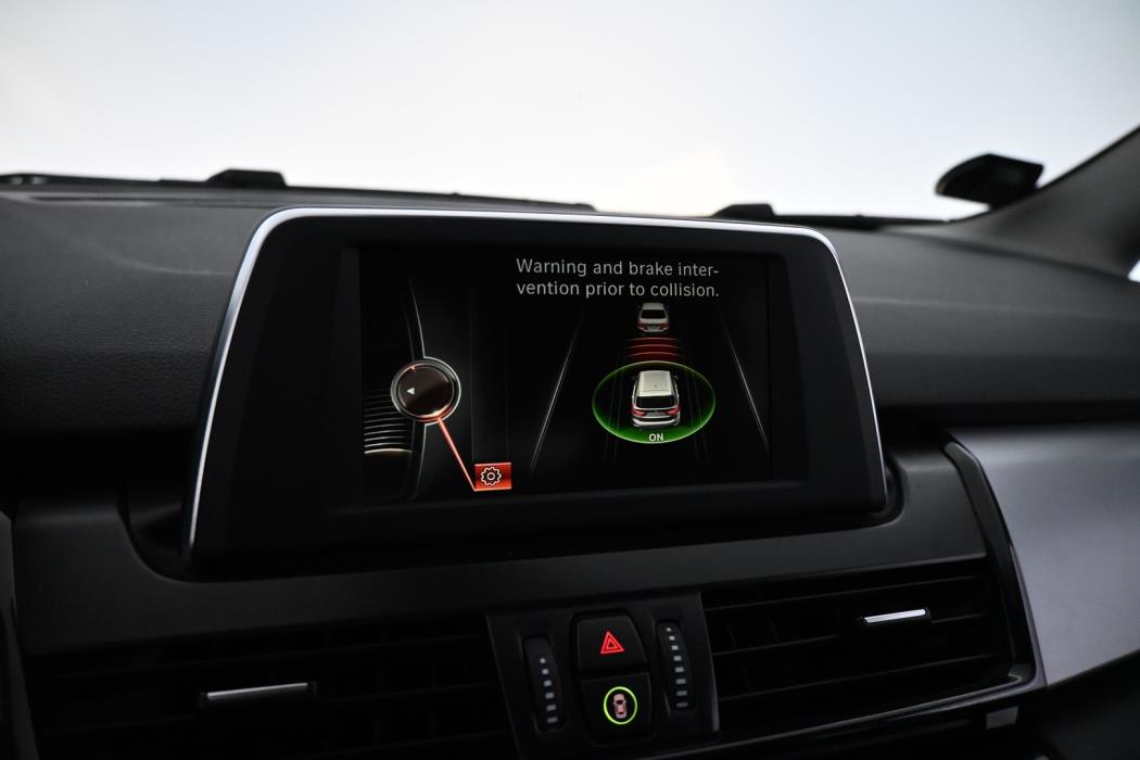 BMW 218 2016