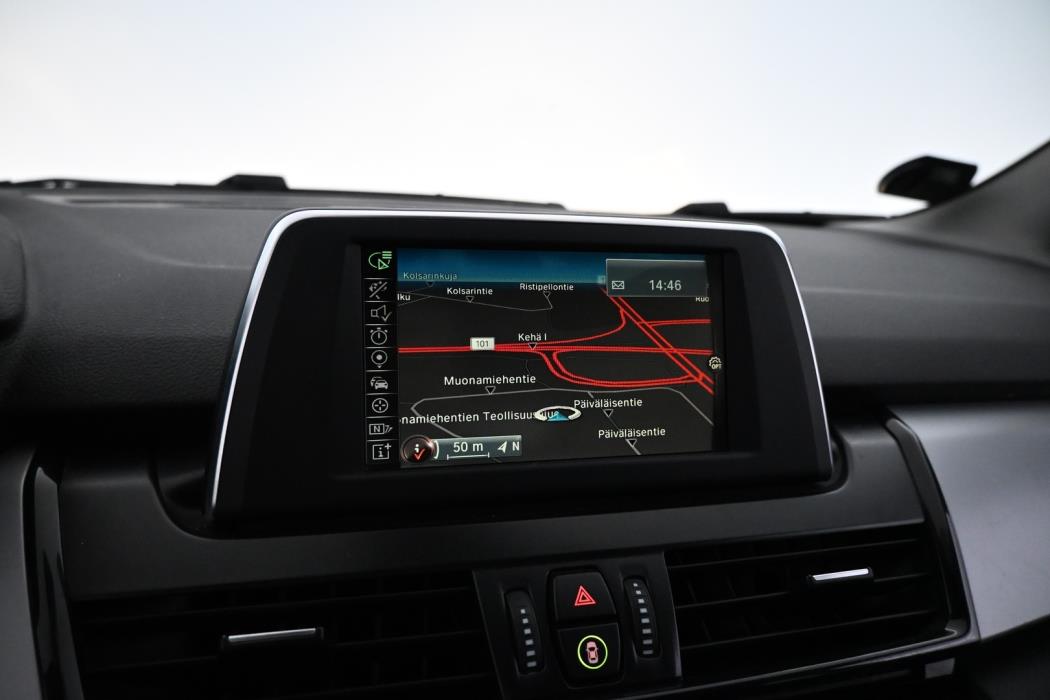 BMW 218 2016
