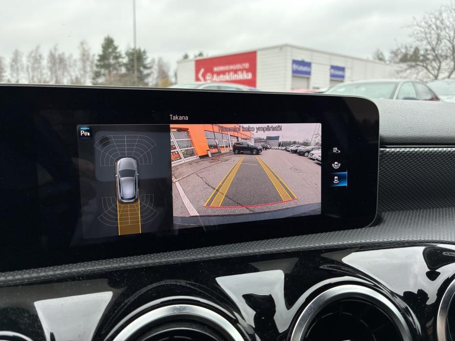 MERCEDES-BENZ A 2019