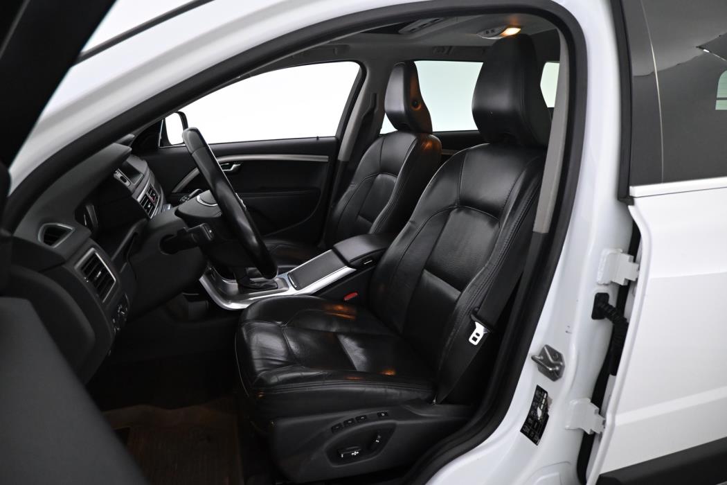 VOLVO XC70 2013