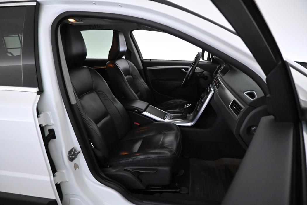 VOLVO XC70 2013