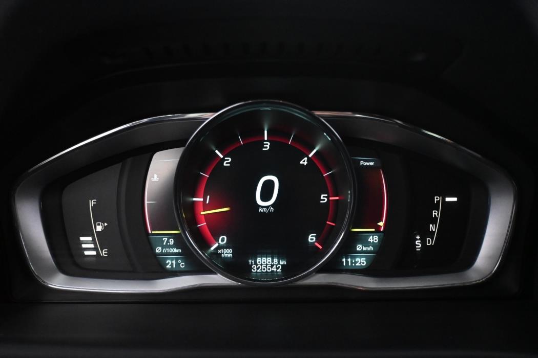 VOLVO XC70 2013