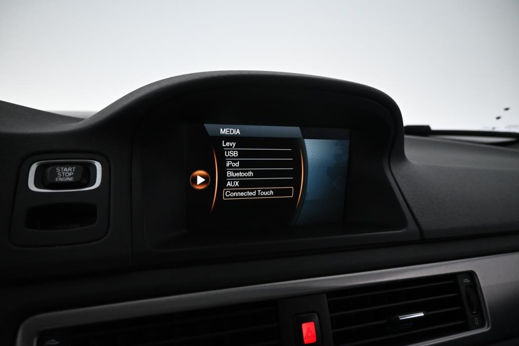 VOLVO XC70 2013