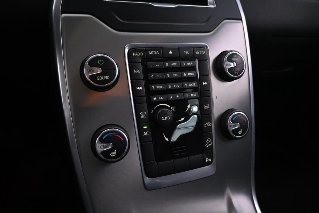 VOLVO XC70 2013