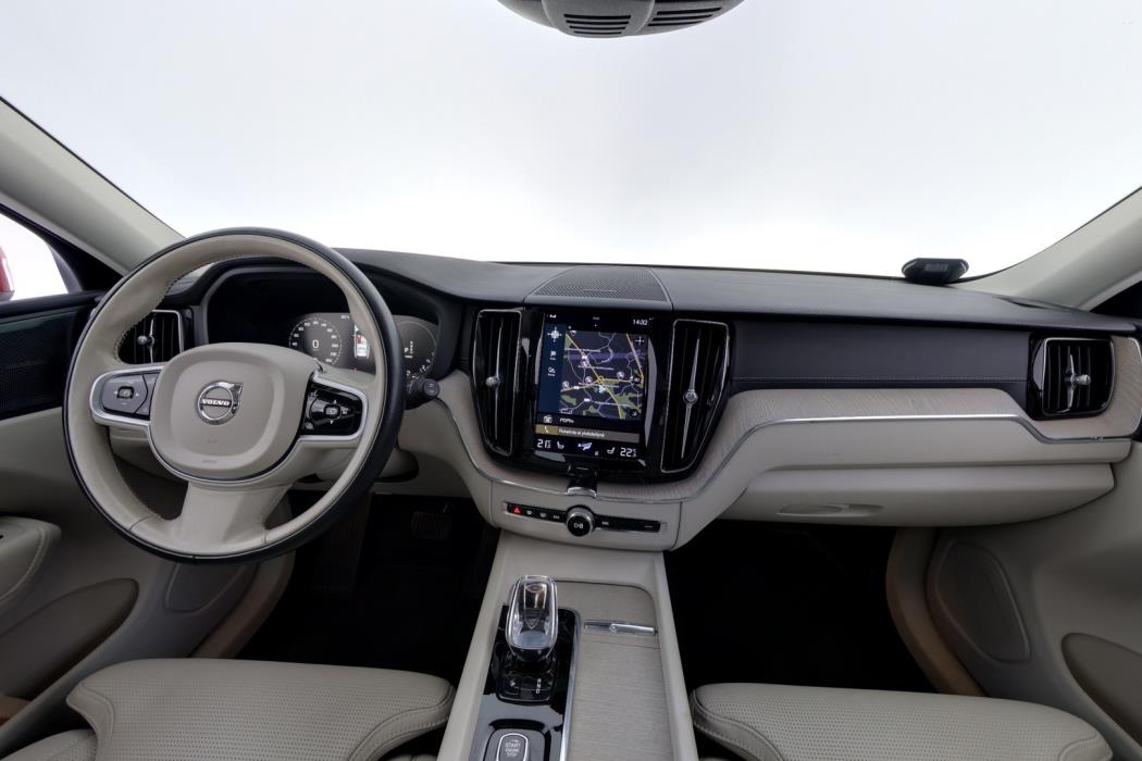 VOLVO XC60 2021