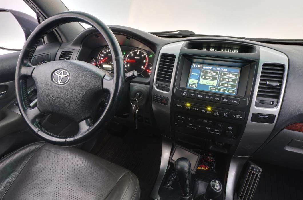 TOYOTA Land Cruiser 2007