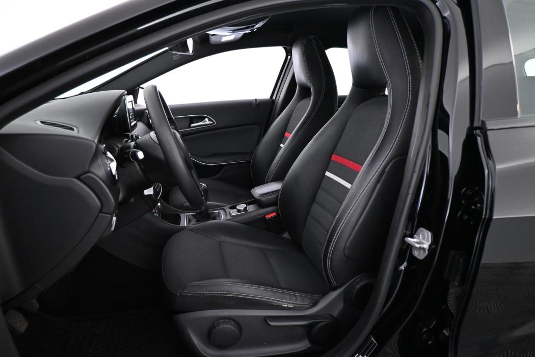 MERCEDES-BENZ A 2013