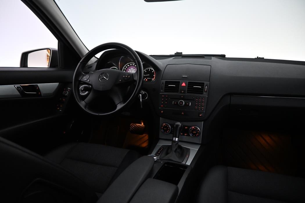 MERCEDES-BENZ C 2011