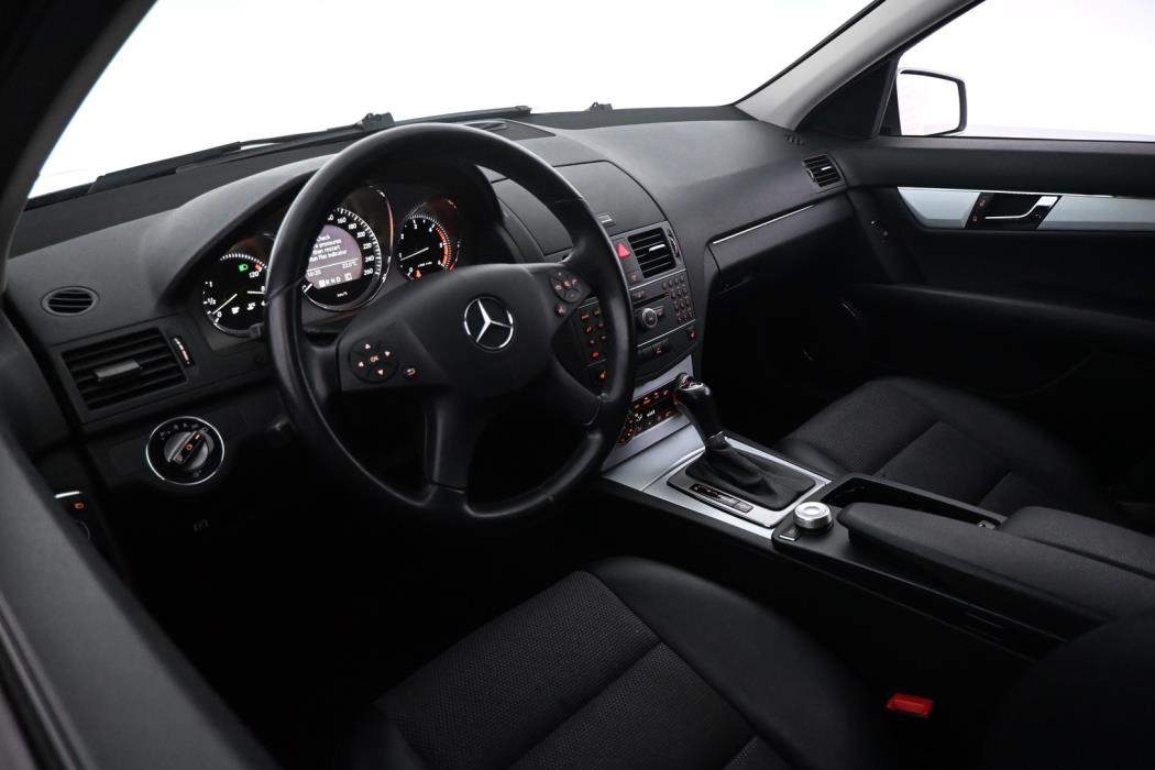 MERCEDES-BENZ C 2011