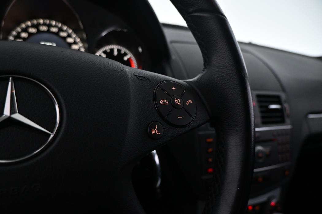 MERCEDES-BENZ C 2011