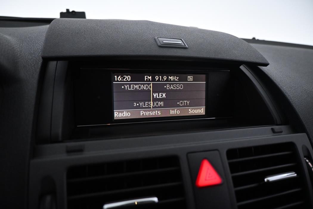 MERCEDES-BENZ C 2011
