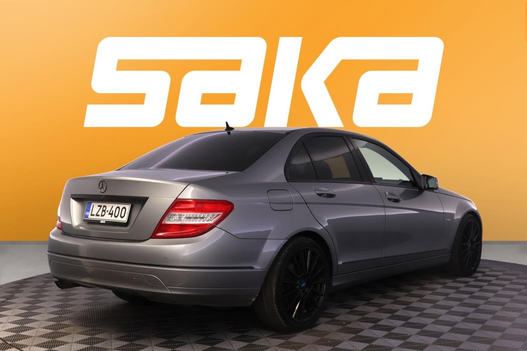 MERCEDES-BENZ C 2011