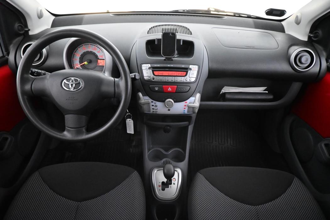 TOYOTA AYGO 2011