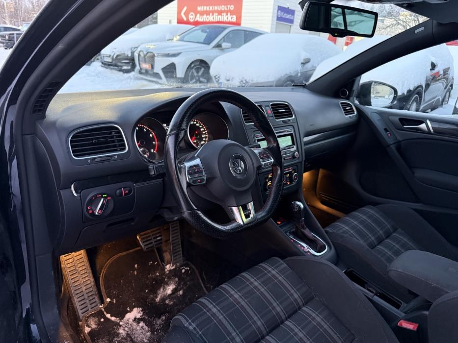 VOLKSWAGEN Golf 2011