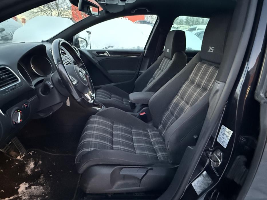 VOLKSWAGEN Golf 2011