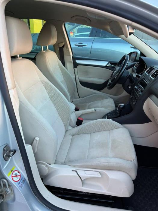VOLKSWAGEN Golf 2012