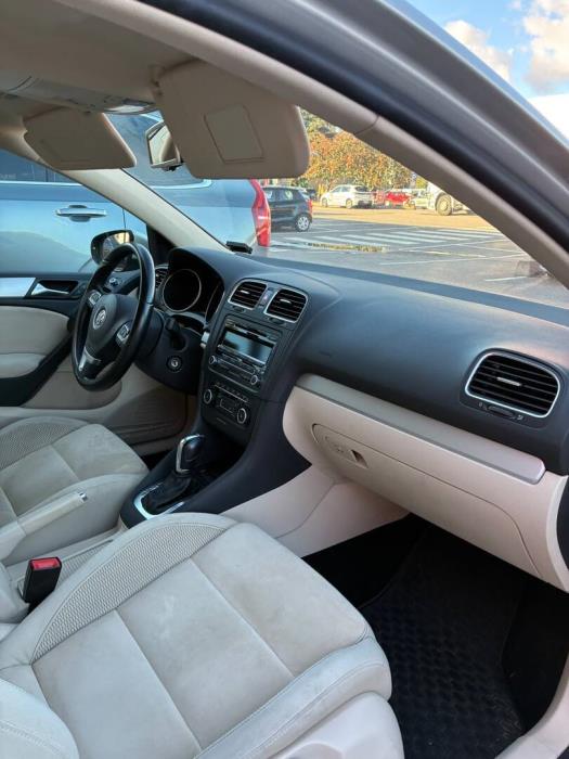 VOLKSWAGEN Golf 2012