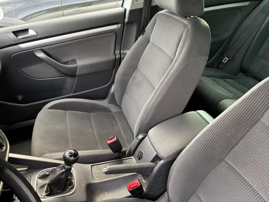 VOLKSWAGEN Golf 2008