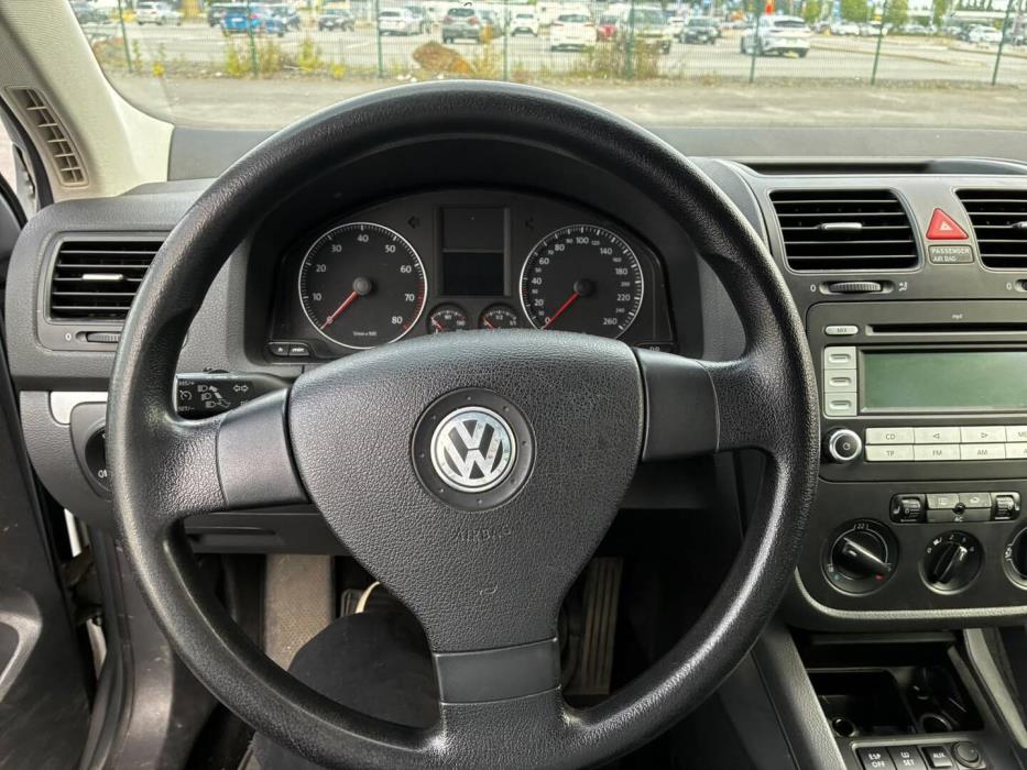VOLKSWAGEN Golf 2008