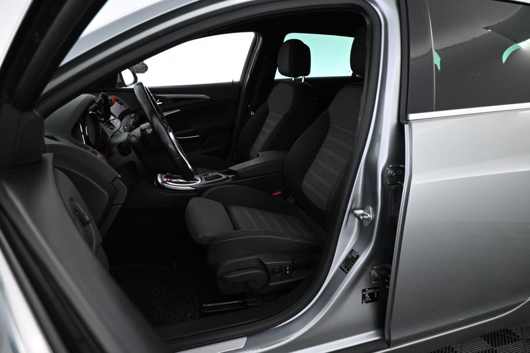 OPEL Insignia 2012