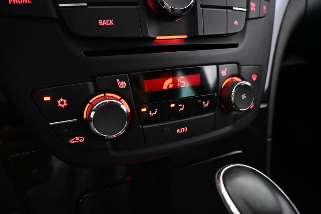 OPEL Insignia 2012