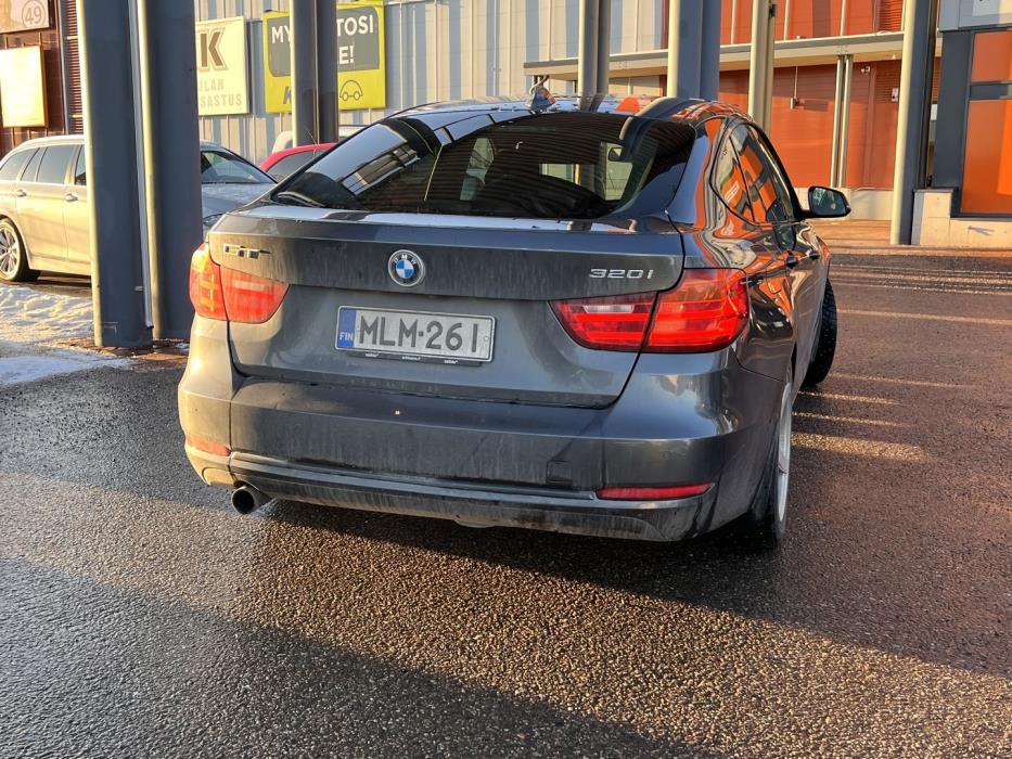 BMW 320 Gran Turismo 2013