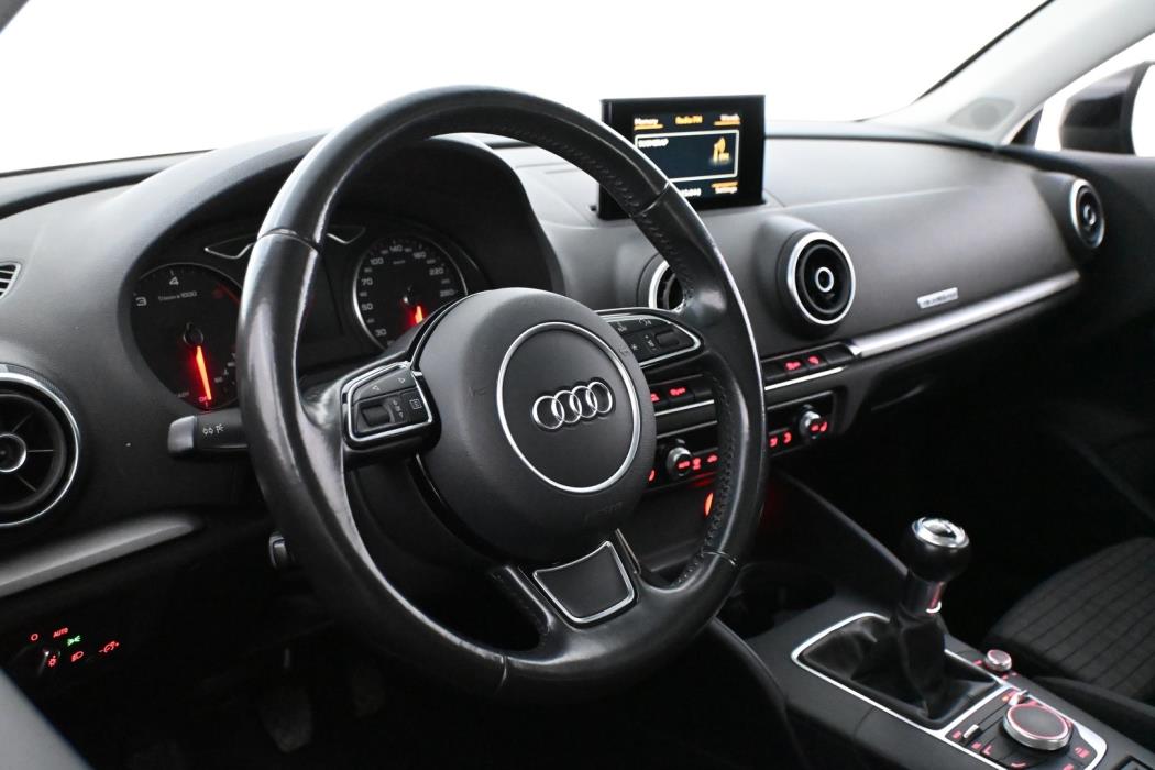 AUDI A3 2015