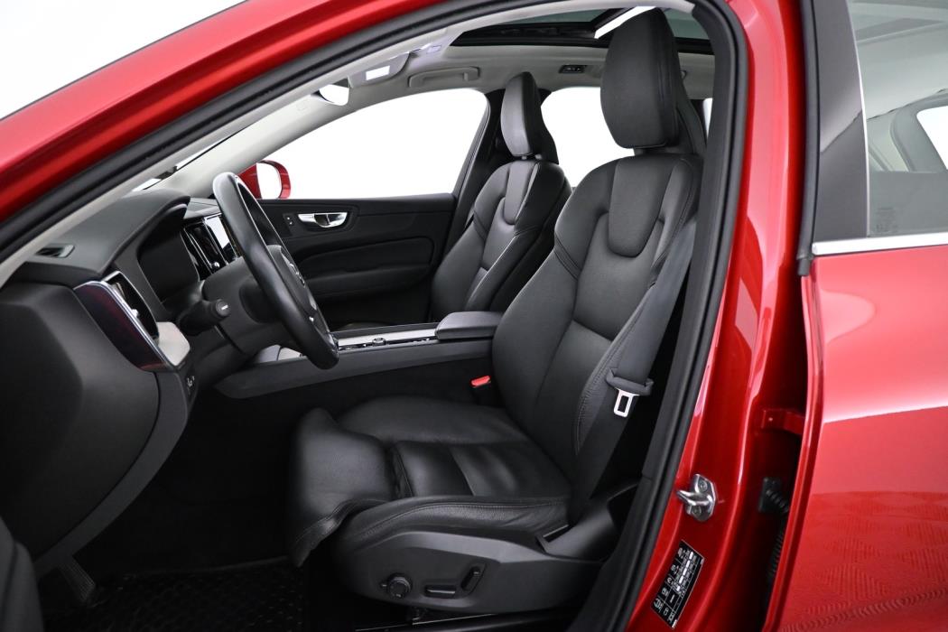 VOLVO XC60 2021