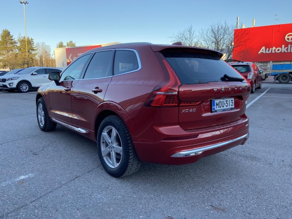 VOLVO XC60 2023