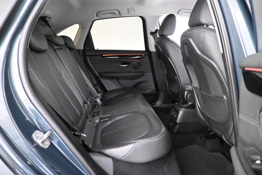BMW 225 2016