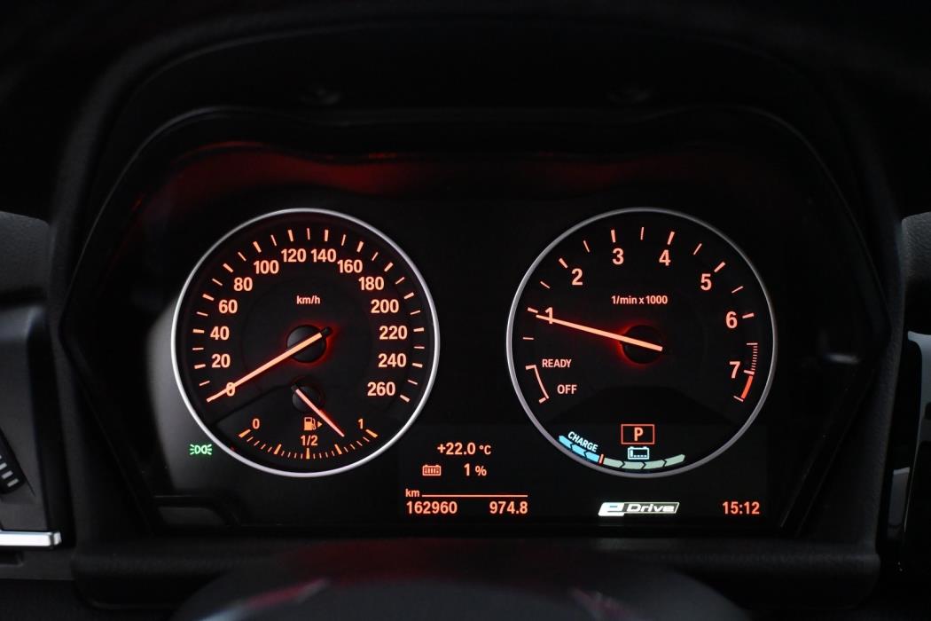 BMW 225 2016