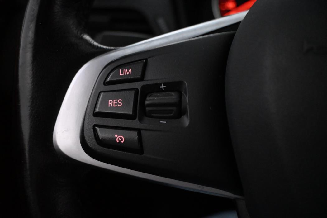 BMW 225 2016
