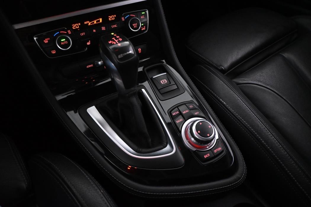 BMW 225 2016
