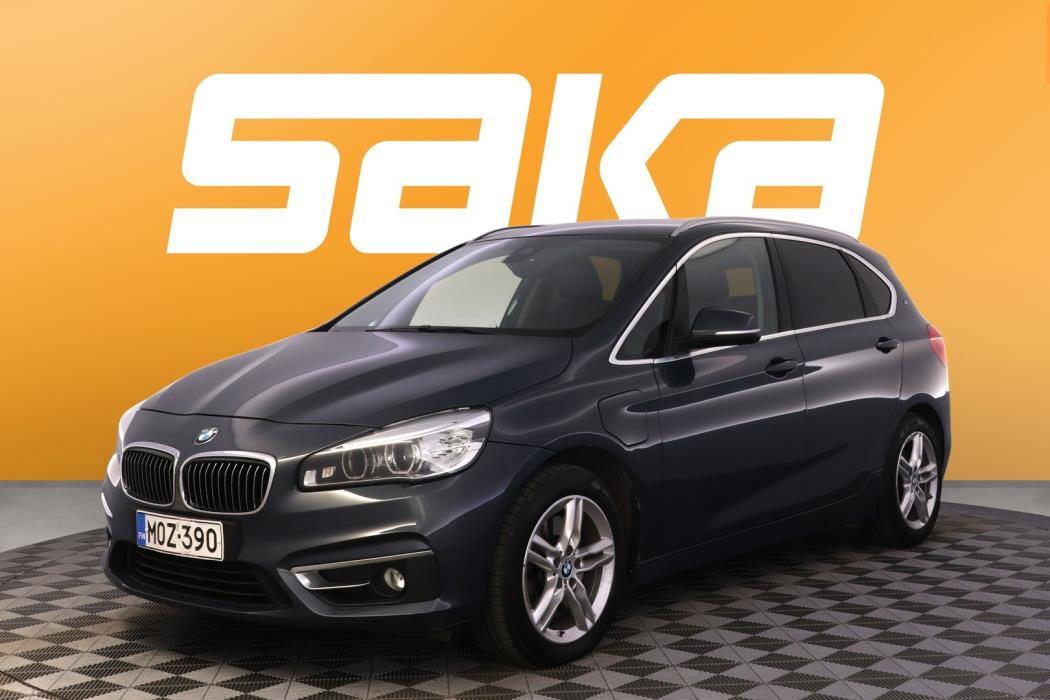 BMW 225 2016