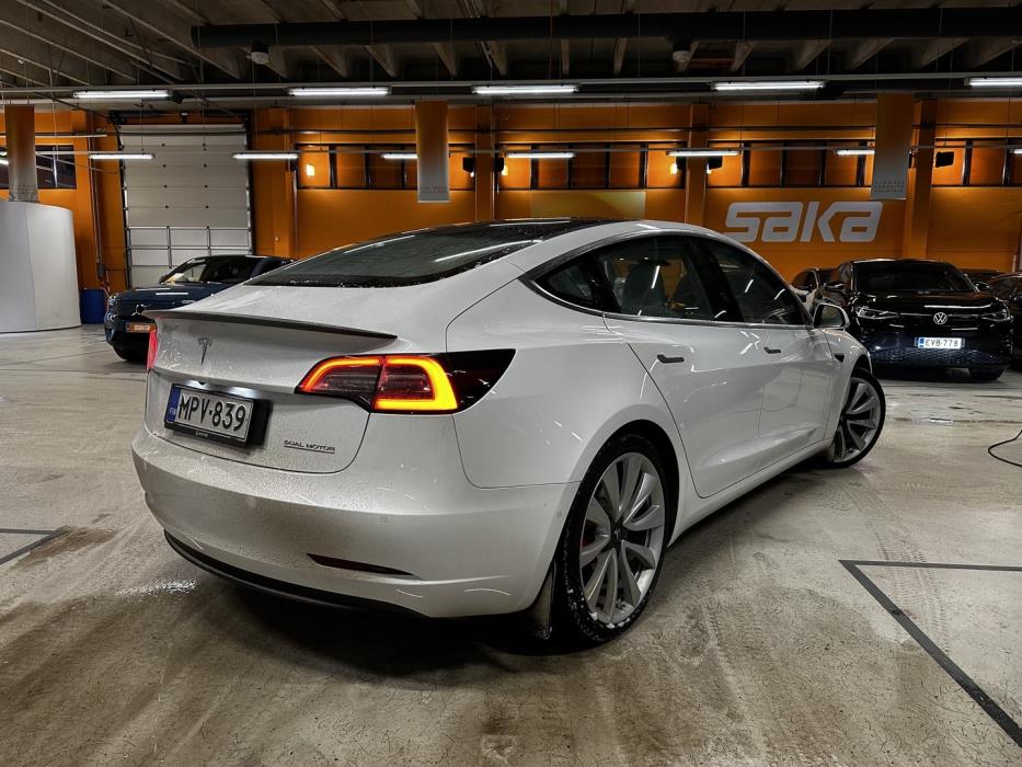 TESLA Model 3 2019