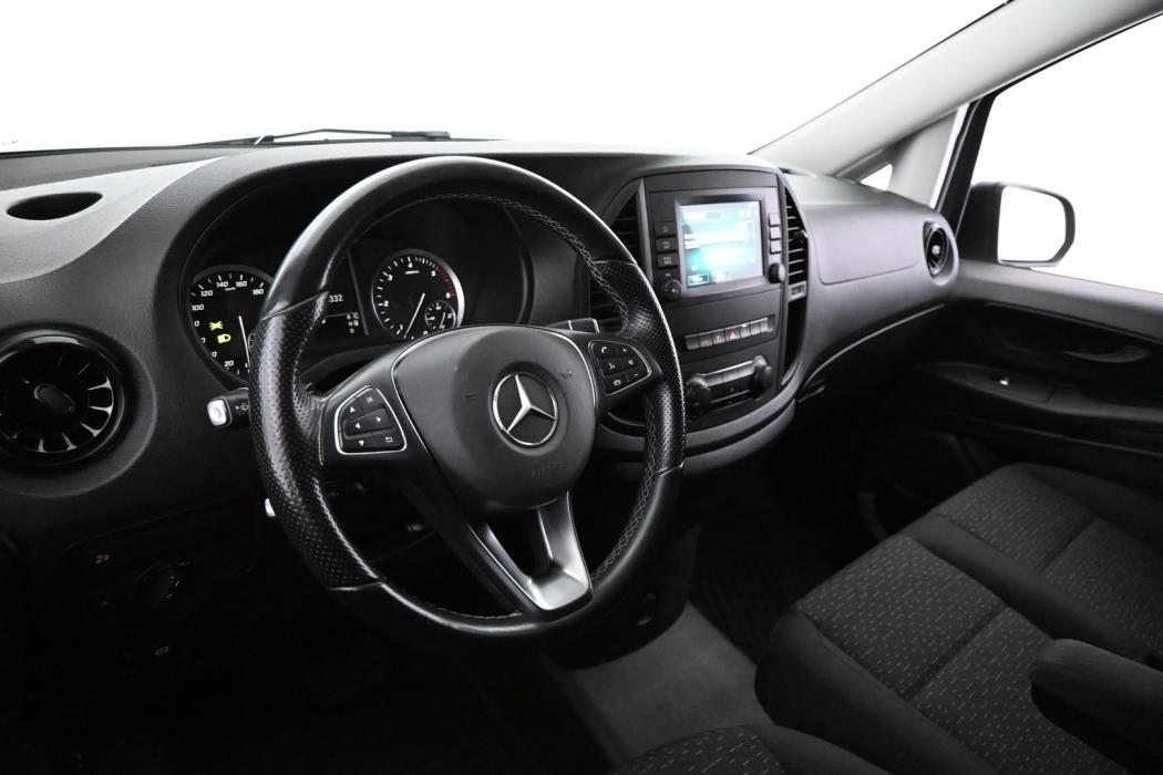MERCEDES-BENZ Vito 2023