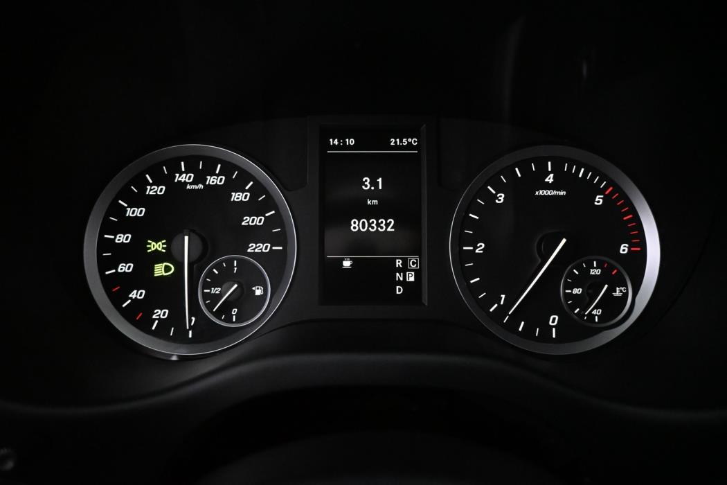 MERCEDES-BENZ Vito 2023