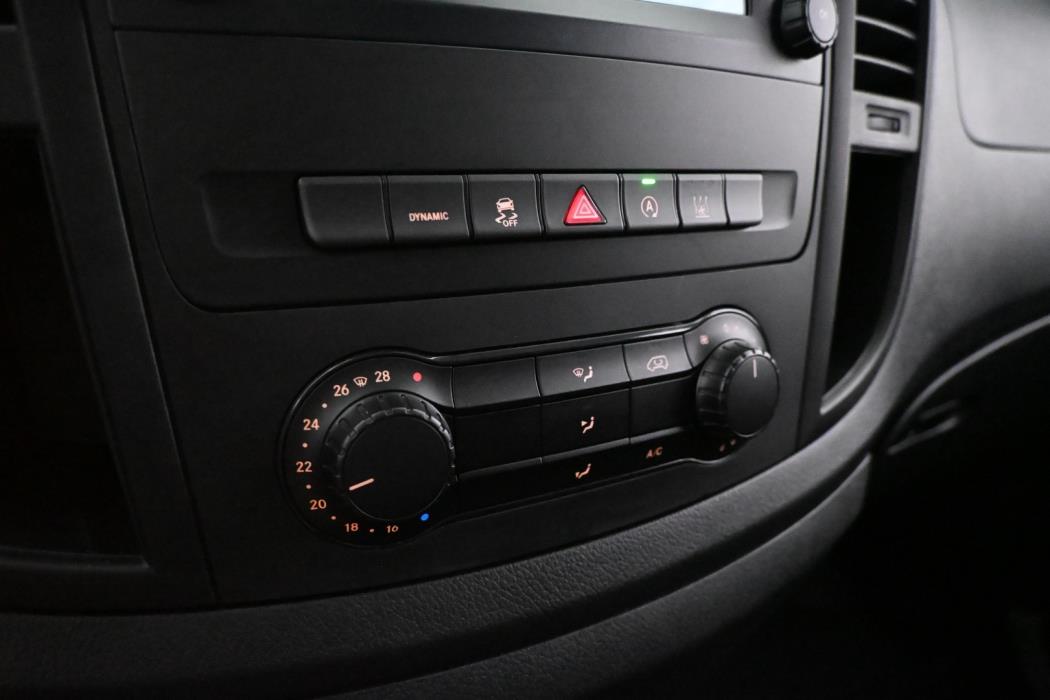 MERCEDES-BENZ Vito 2023