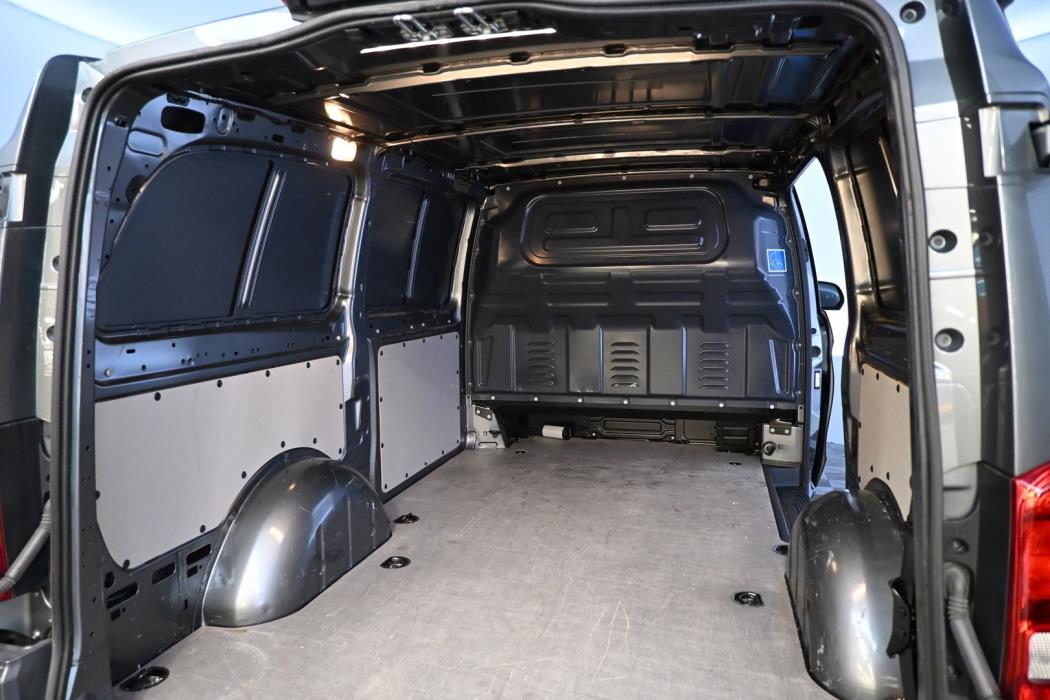 MERCEDES-BENZ Vito 2023