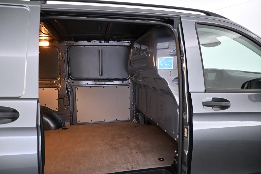 MERCEDES-BENZ Vito 2023