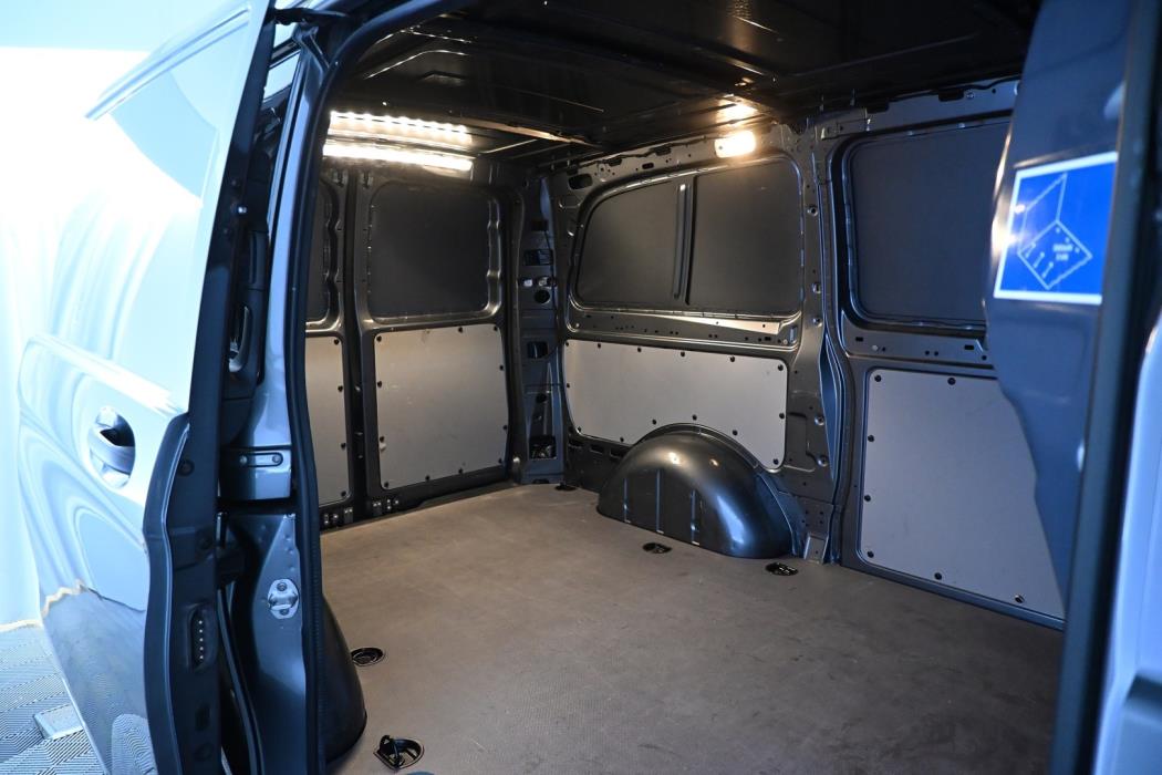 MERCEDES-BENZ Vito 2023