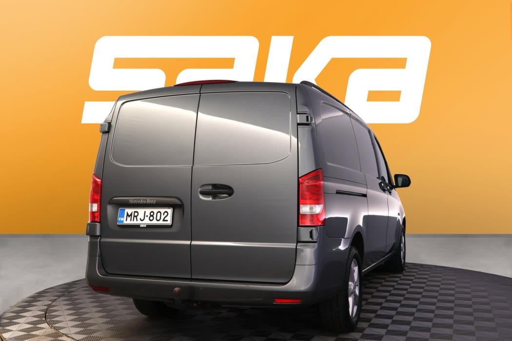 MERCEDES-BENZ Vito 2023