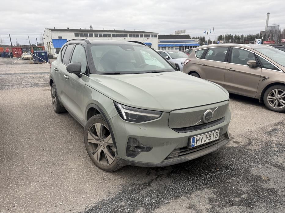 VOLVO XC40 2024