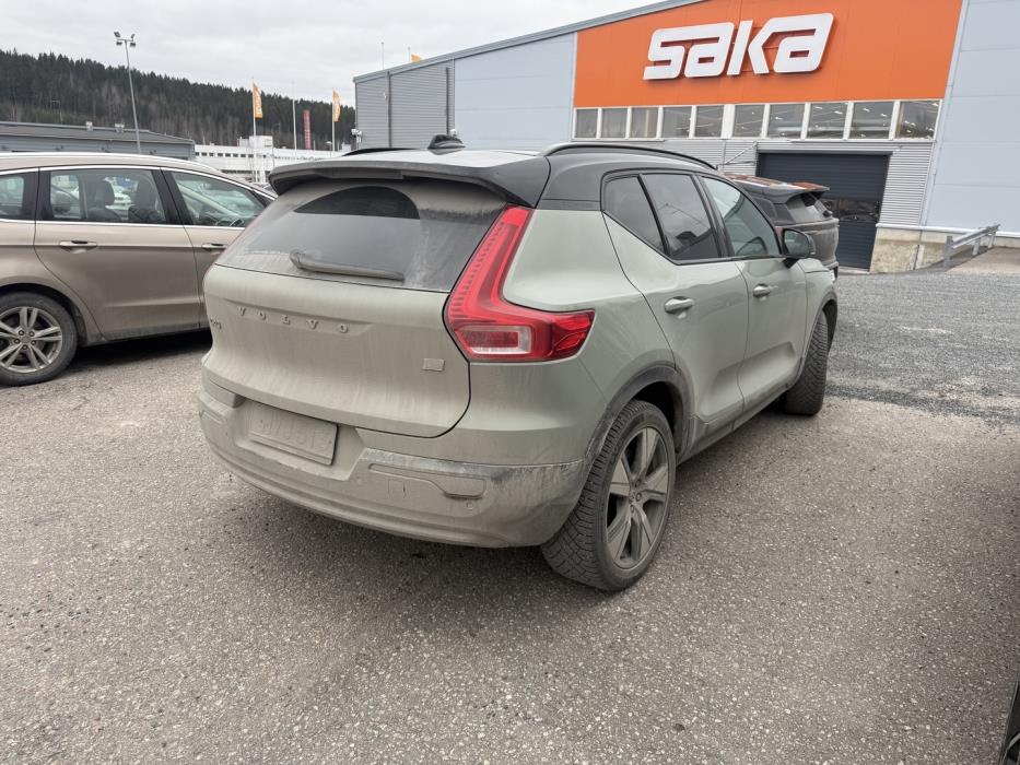 VOLVO XC40 2024