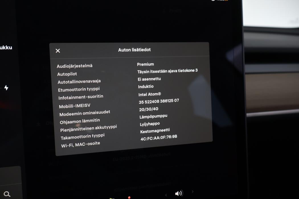 TESLA Model 3 2021