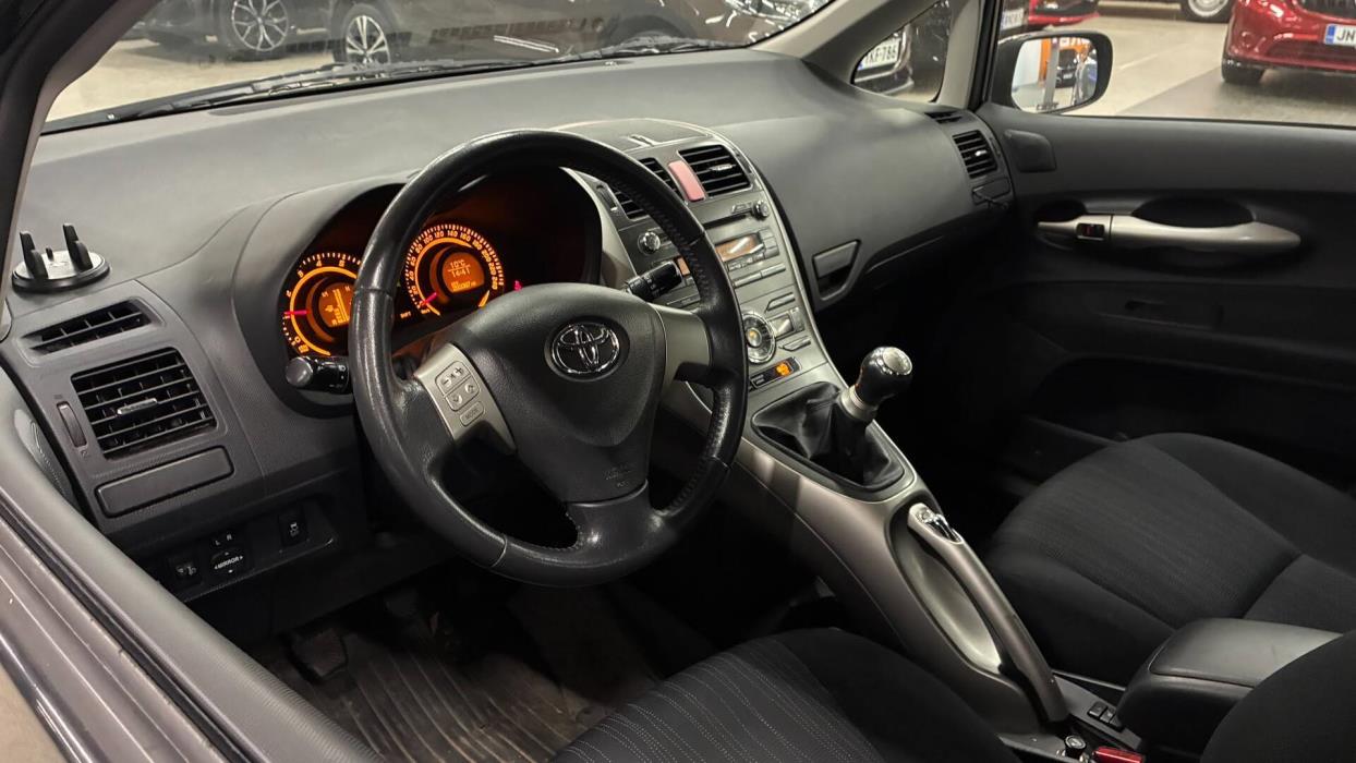 TOYOTA Auris 2008