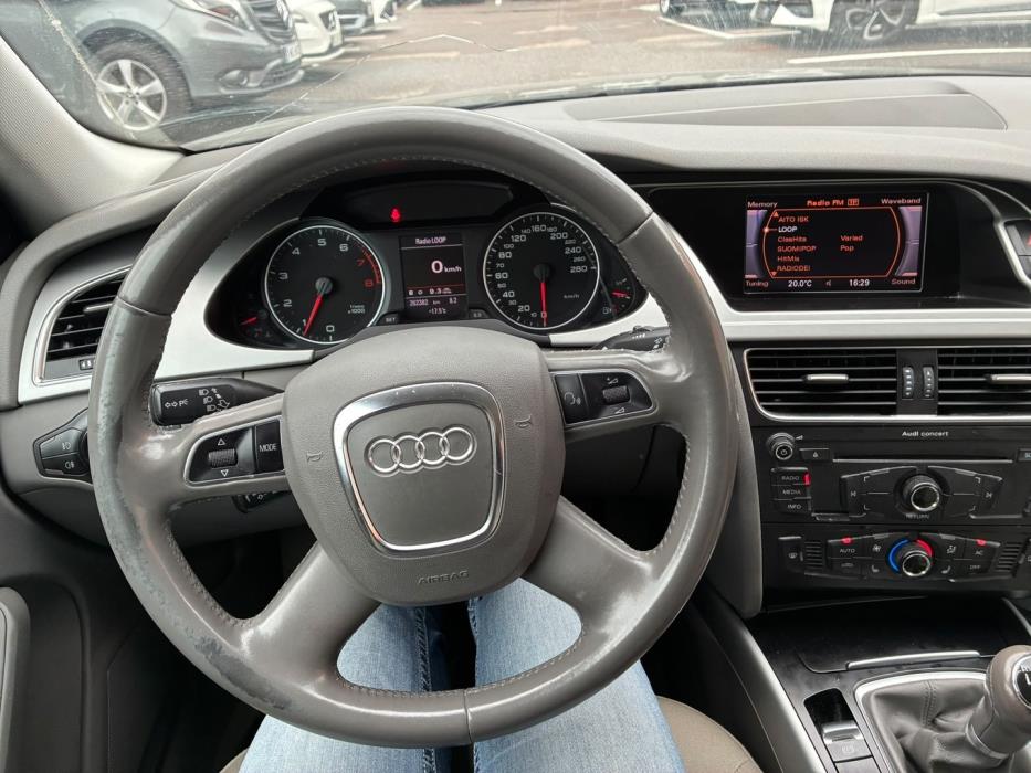 AUDI A4 2012
