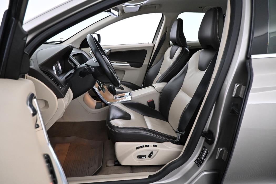VOLVO XC60 2012
