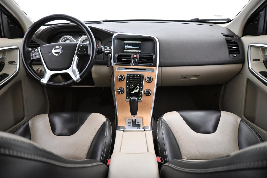 VOLVO XC60 2012