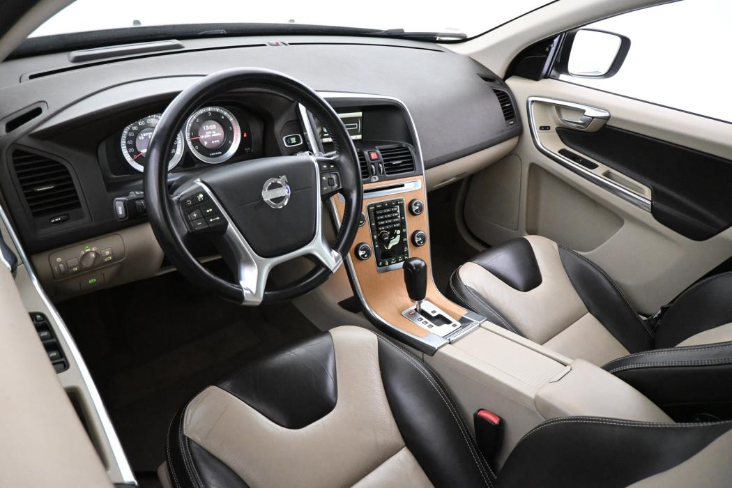 VOLVO XC60 2012